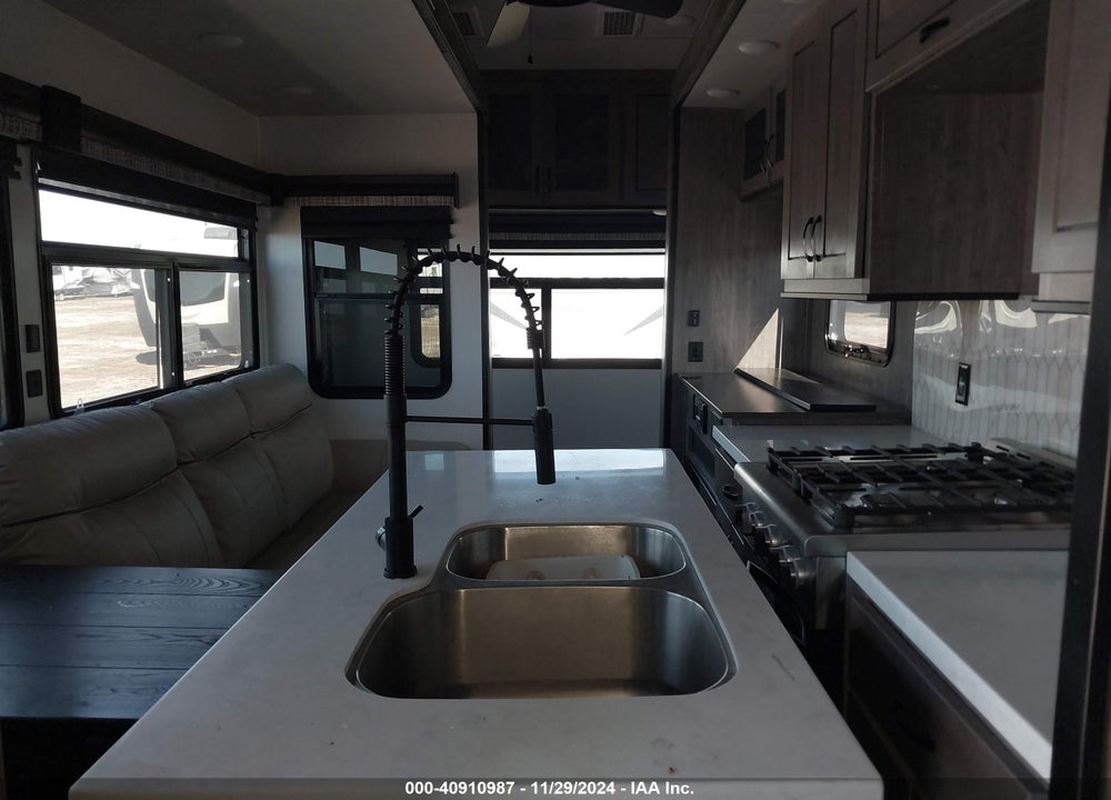2022 FOREST RIVER OTHER VIN: 4X4FCRR26NS229640