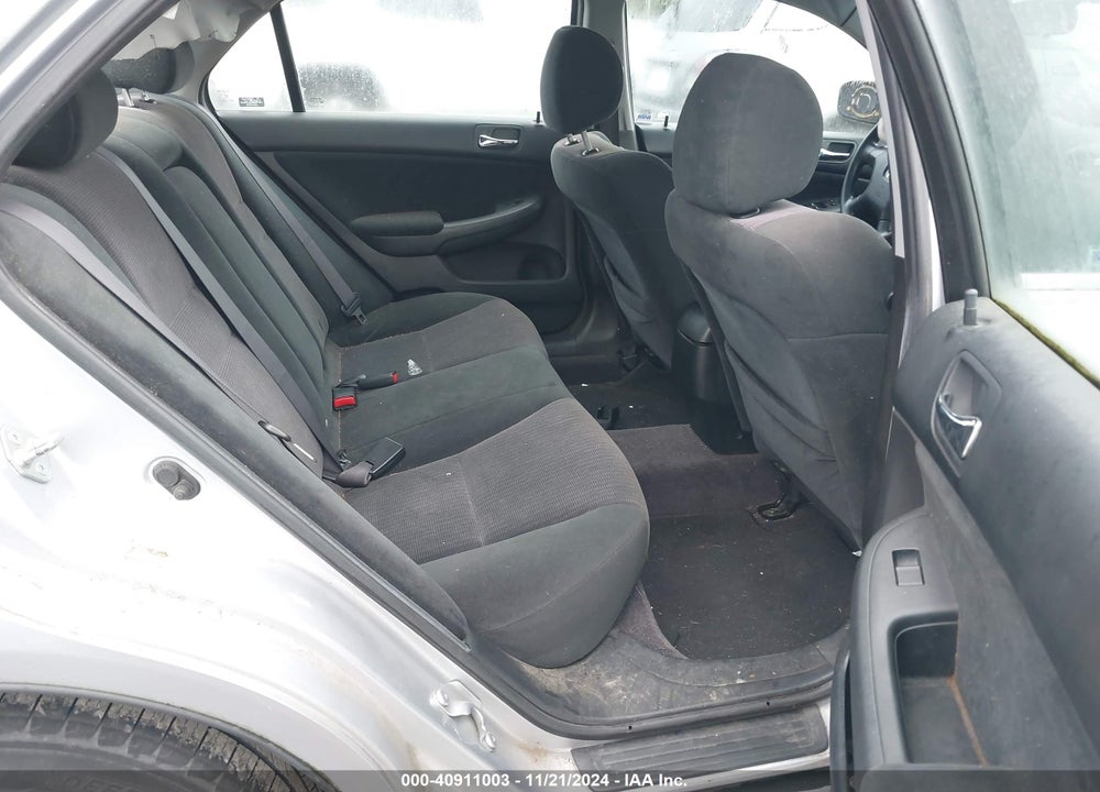 2004 HONDA ACCORD 2.4 LX VIN: 1HGCM55424A097732