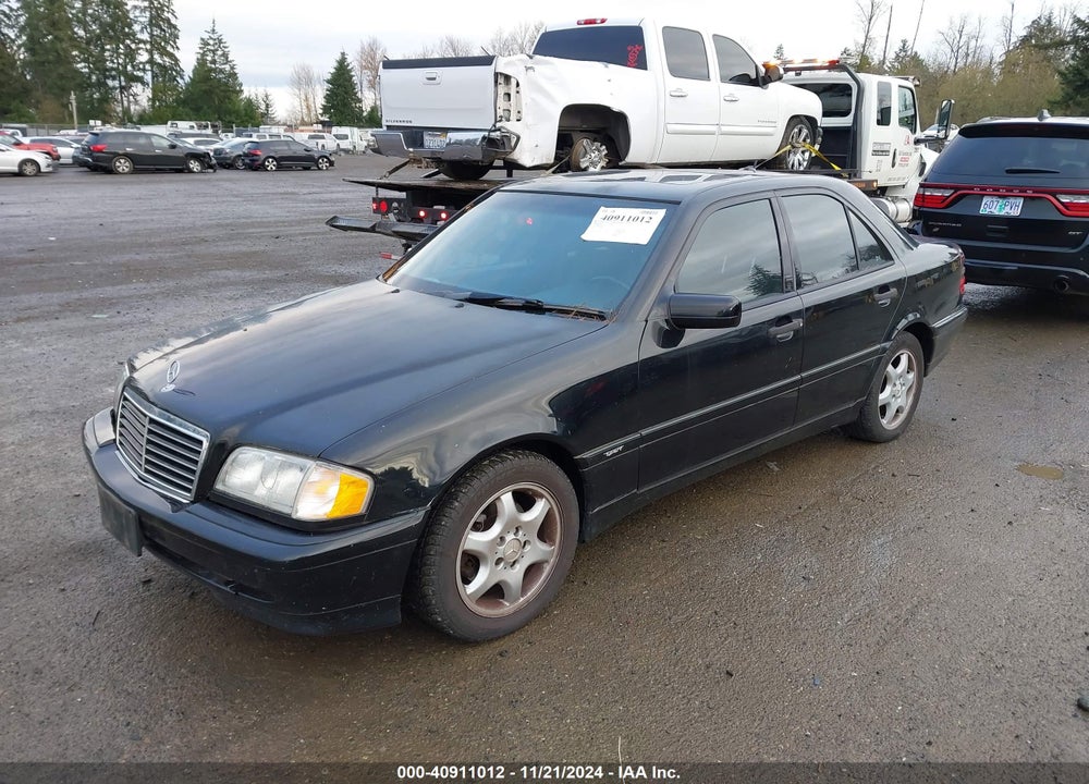2000 MERCEDES-BENZ C 230 KOMPRESSOR VIN: WDBHA24G2YA846072
