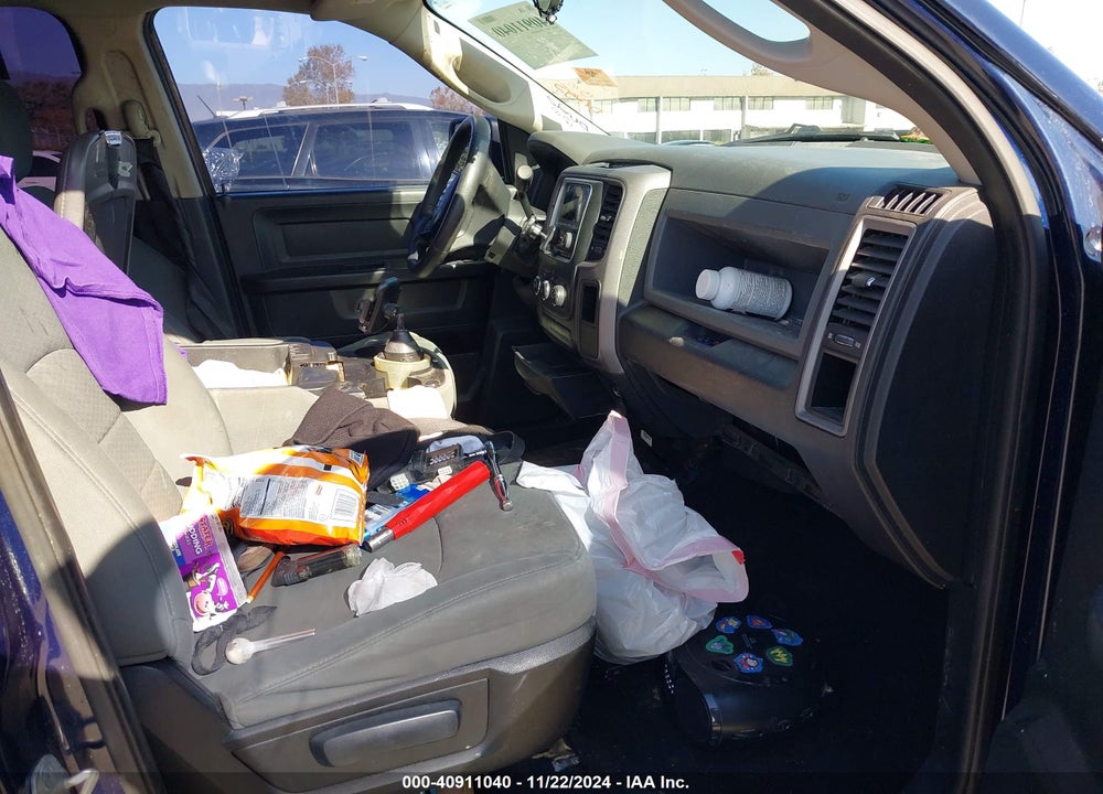 2014 RAM 1500 EXPRESS VIN: 1C6RR6KTXES185197
