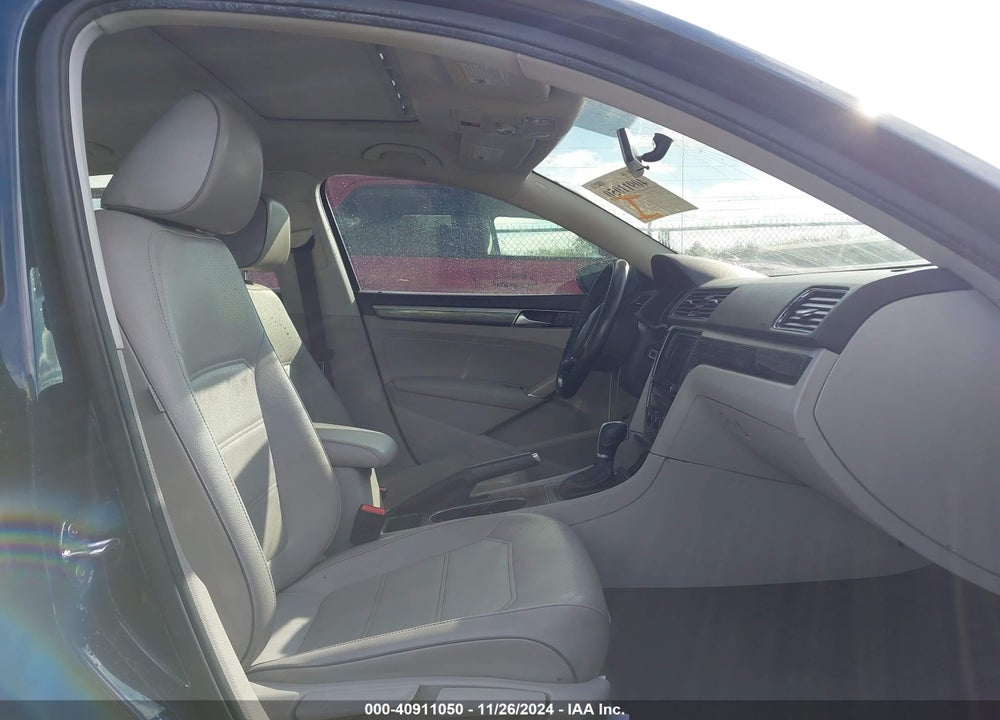2018 VOLKSWAGEN PASSAT 2.0T SE VIN: 1VWBA7A3XJC011284