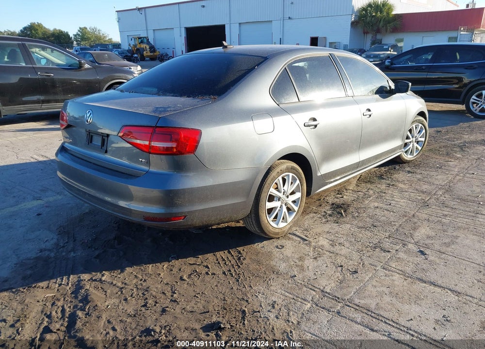 2015 VOLKSWAGEN JETTA 1.8T SE VIN: 3VWD17AJXFM260858
