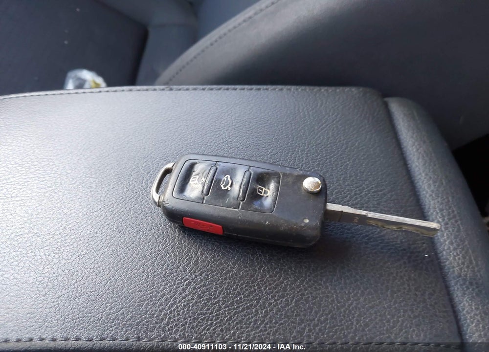 2015 VOLKSWAGEN JETTA 1.8T SE VIN: 3VWD17AJXFM260858