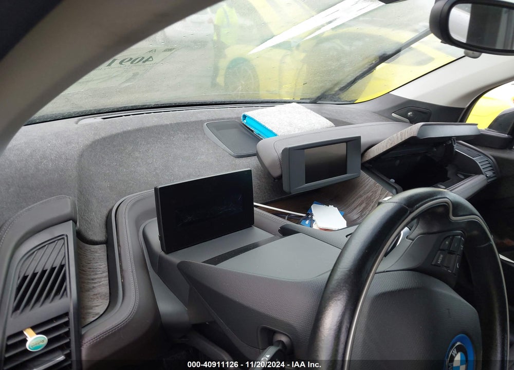 2017 BMW I3 94 AH W/RANGE EXTENDER VIN: WBY1Z8C50HV551641