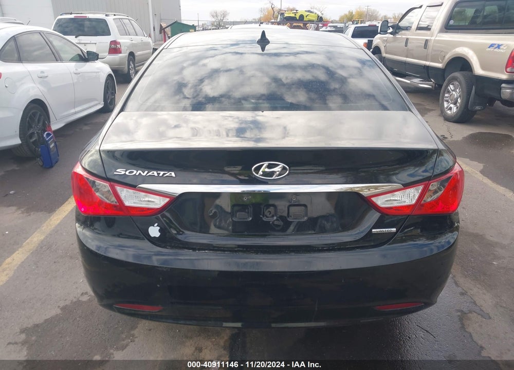 2011 HYUNDAI SONATA LIMITED VIN: 5NPEC4AC6BH001740