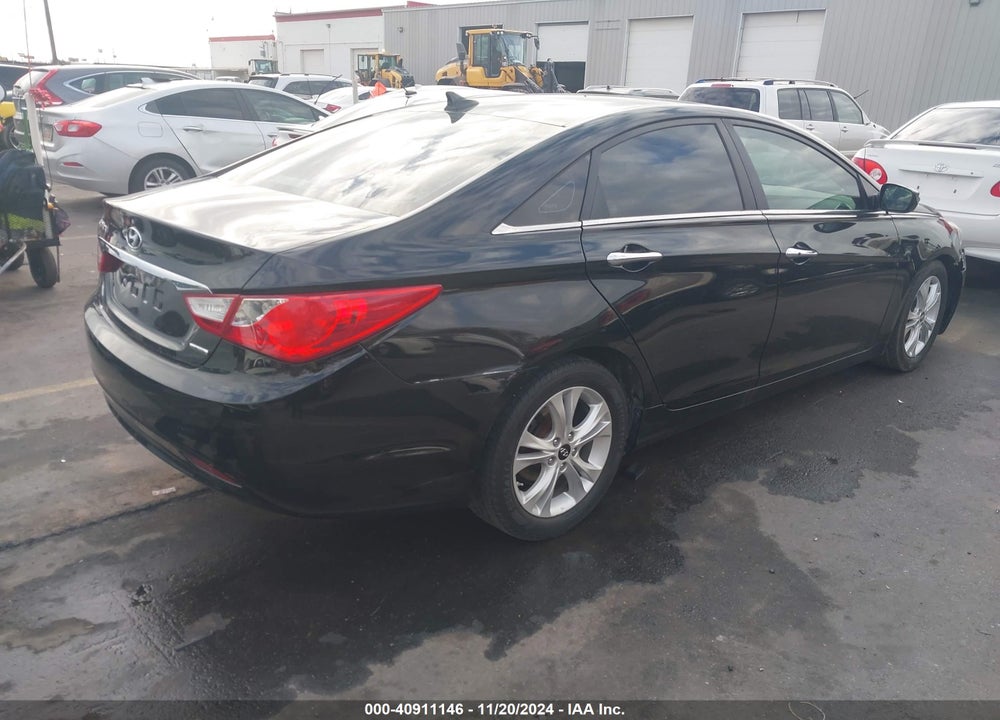 2011 HYUNDAI SONATA LIMITED VIN: 5NPEC4AC6BH001740