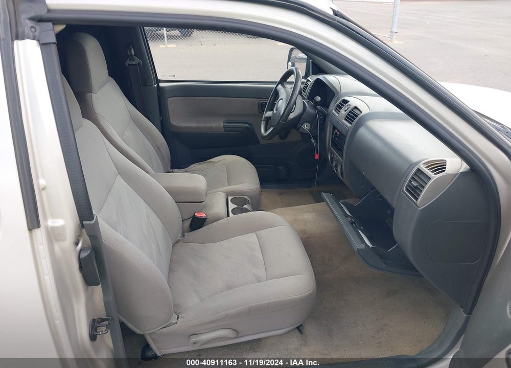 2005 CHEVROLET COLORADO LS VIN: 1GCCS196458102026