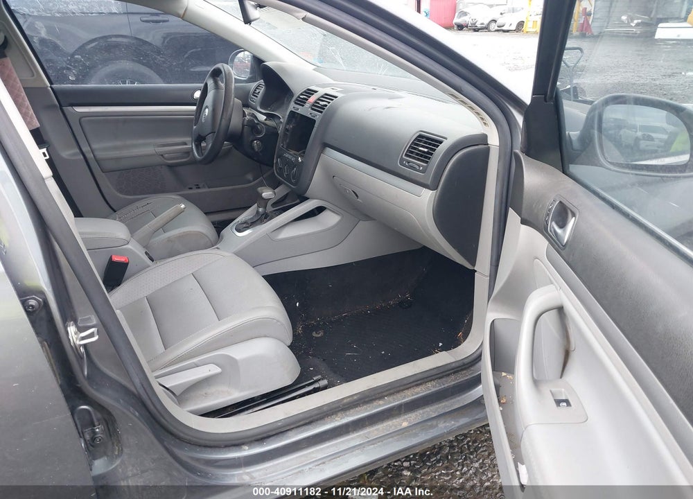 2007 VOLKSWAGEN JETTA VIN: 3VWEF71K07M187242