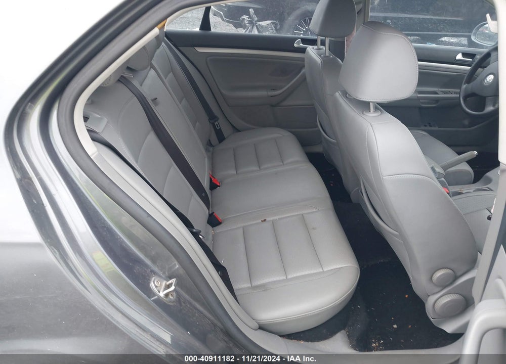 2007 VOLKSWAGEN JETTA VIN: 3VWEF71K07M187242
