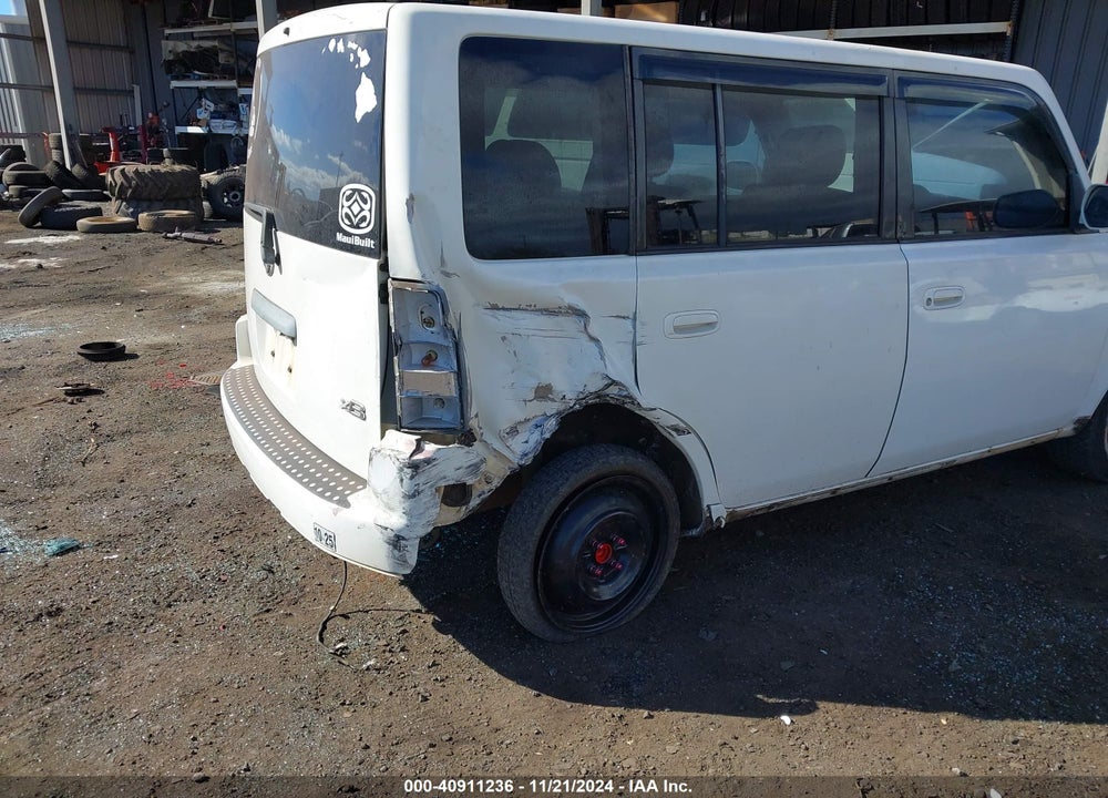 2004 SCION XB VIN: JTLKT324140131210