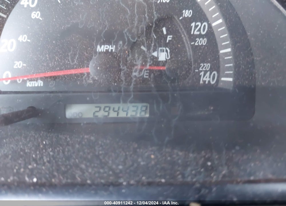 2002 TOYOTA CAMRY XLE V6 VIN: JTDBF32KX20039270
