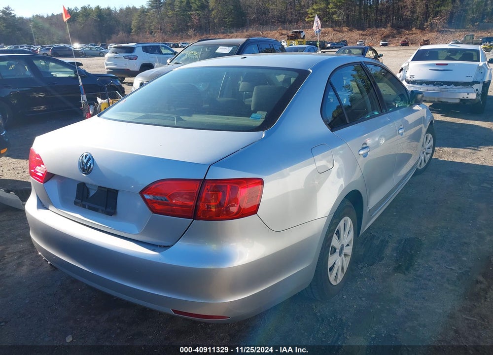 2014 VOLKSWAGEN JETTA 2.0L S VIN: 3VW1K7AJ8EM359421