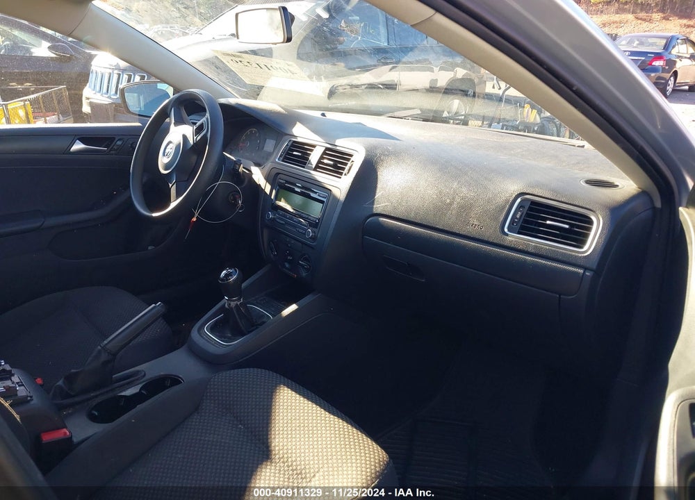 2014 VOLKSWAGEN JETTA 2.0L S VIN: 3VW1K7AJ8EM359421