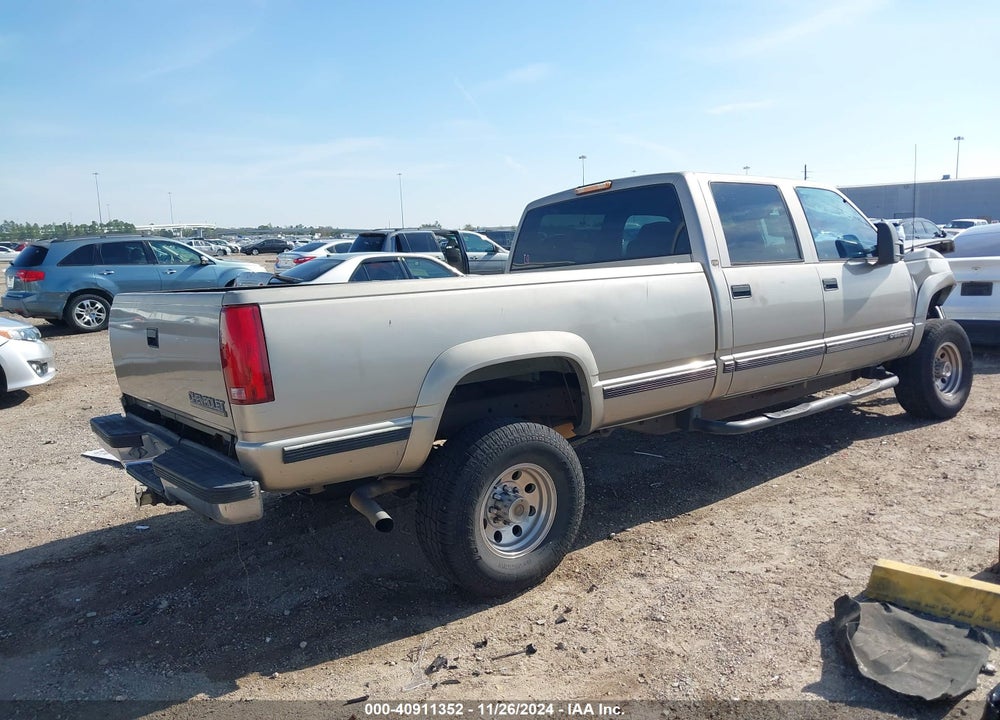 1998 CHEVROLET K3500 VIN: 1GCHK33R7WF035939