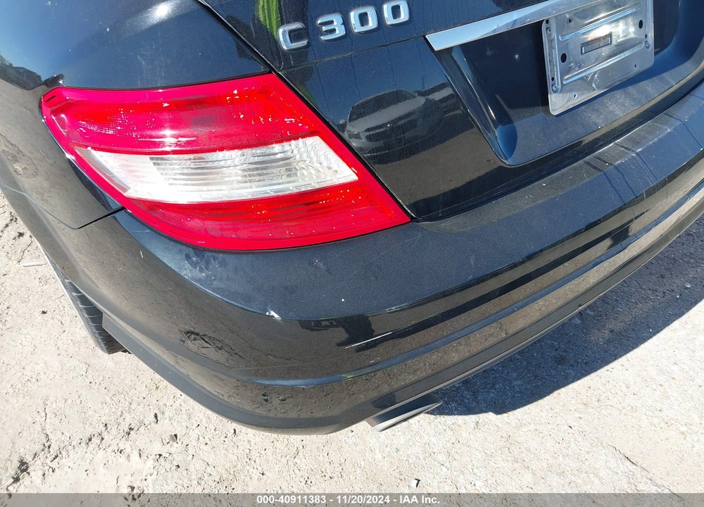2008 MERCEDES-BENZ C 300 VIN: WDDGF54XX8R038558