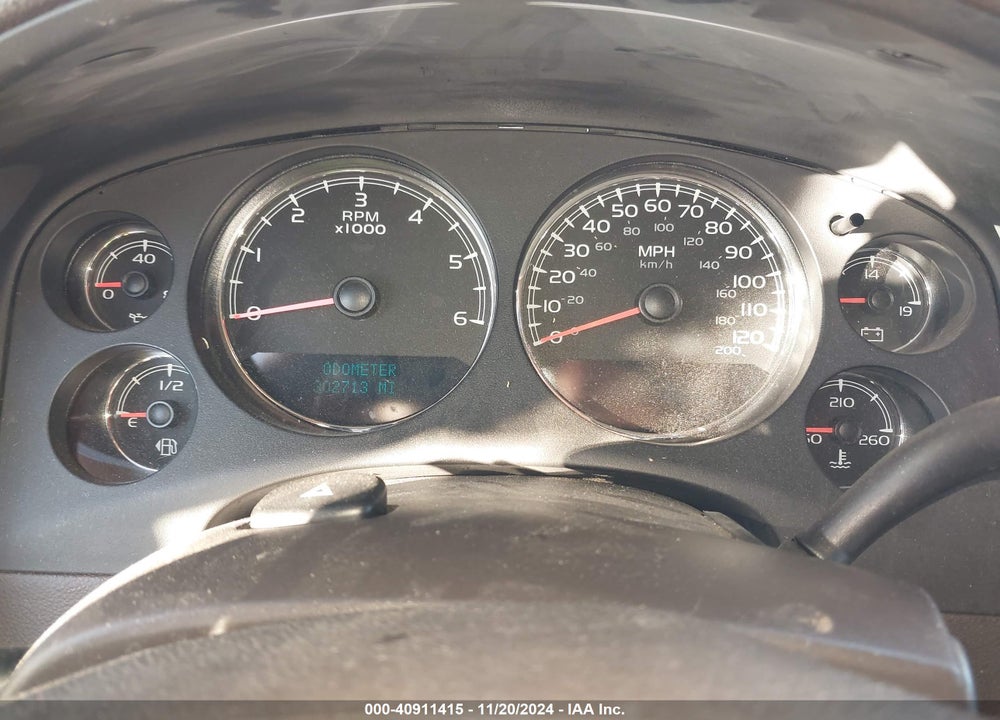 2008 GMC YUKON XL 1500 DENALI VIN: 1GKFC66878J195400
