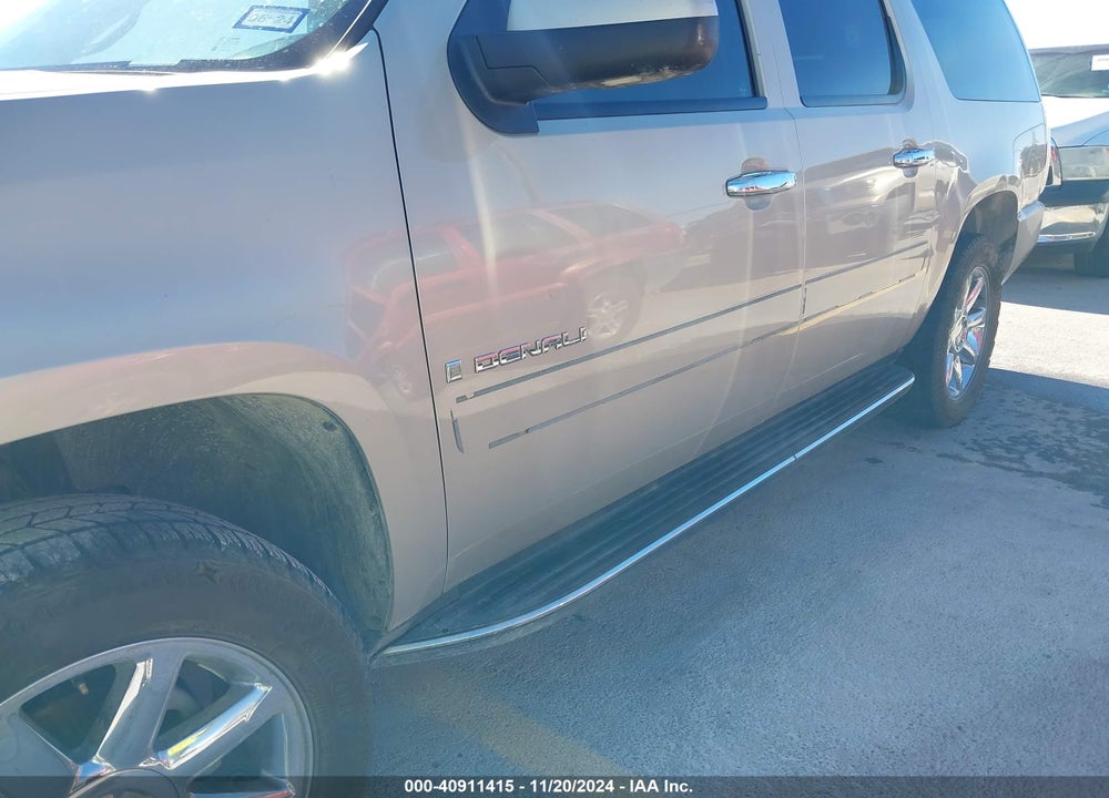 2008 GMC YUKON XL 1500 DENALI VIN: 1GKFC66878J195400