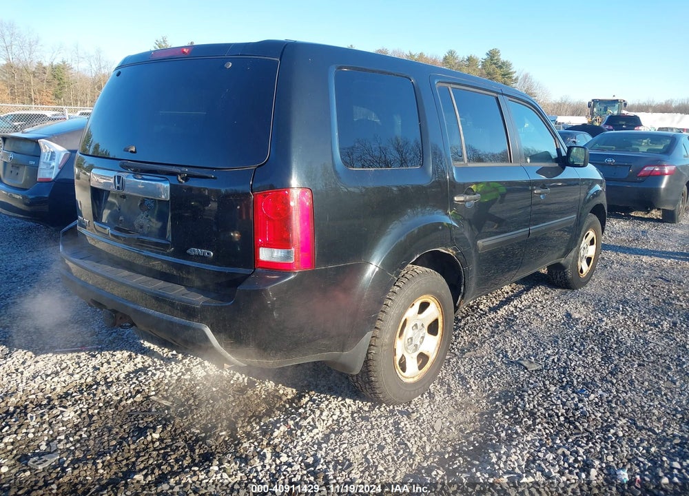 2011 HONDA PILOT LX VIN: 5FNYF4H26BB036472