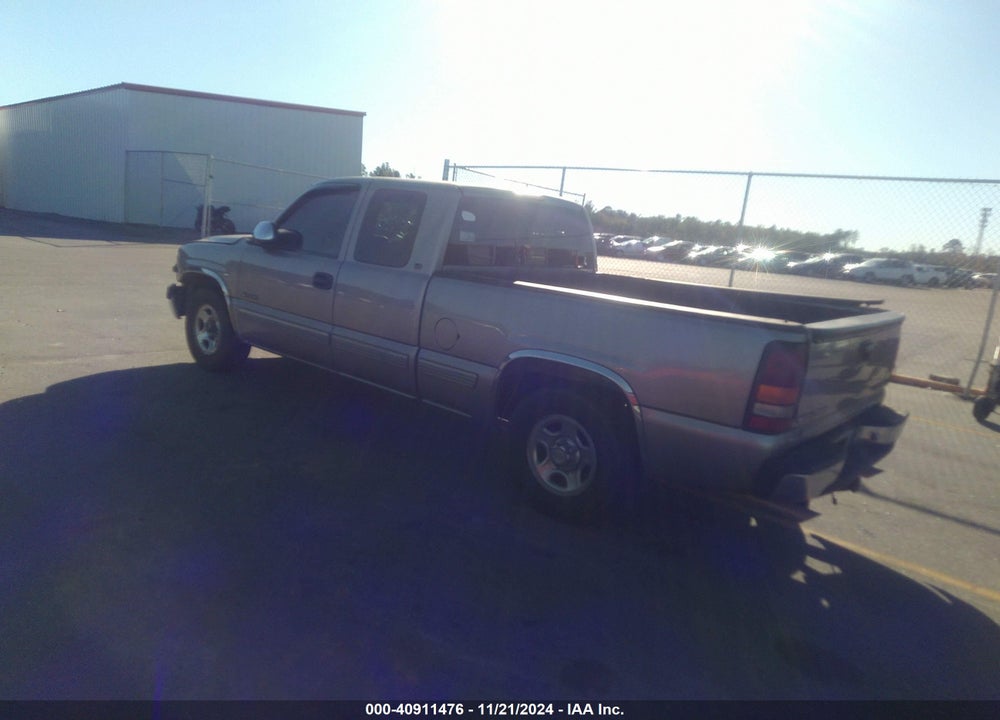 1999 CHEVROLET SILVERADO 1500 LS VIN: 2GCEC19V2X1231188