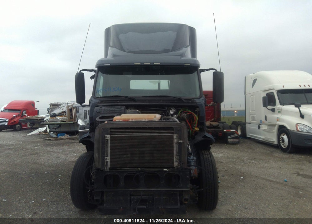 2020 VOLVO VNR VIN: 4V4WC9EG8LN257317
