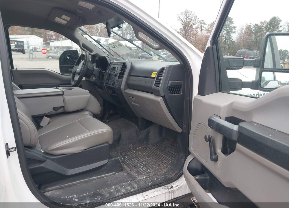 2017 FORD F-250 XL VIN: 1FDBF2A69HED12365