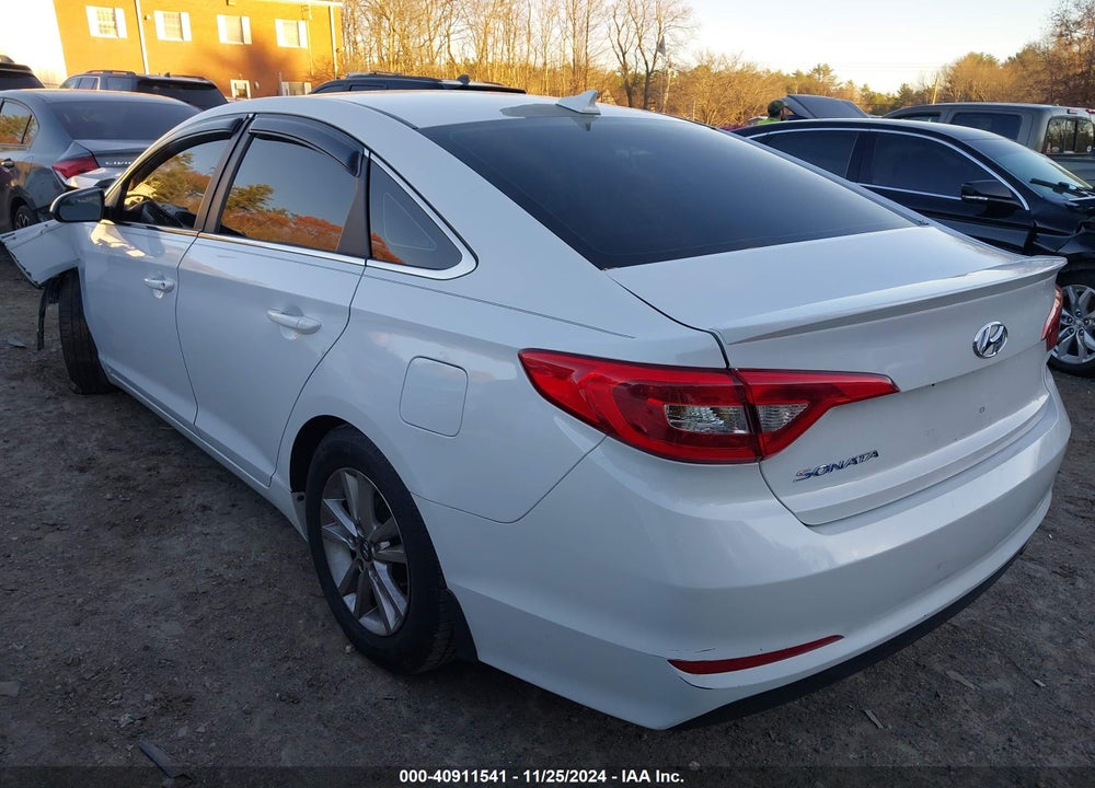 2016 HYUNDAI SONATA VIN: 5NPE24AF2GH310450