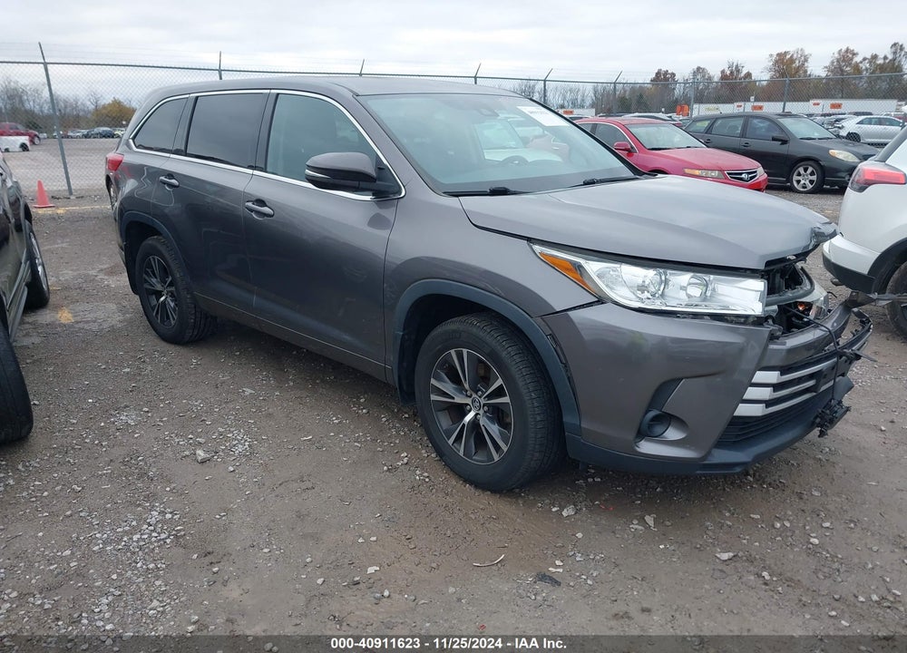 2018 TOYOTA HIGHLANDER LE VIN: 5TDBZRFH6JS908998