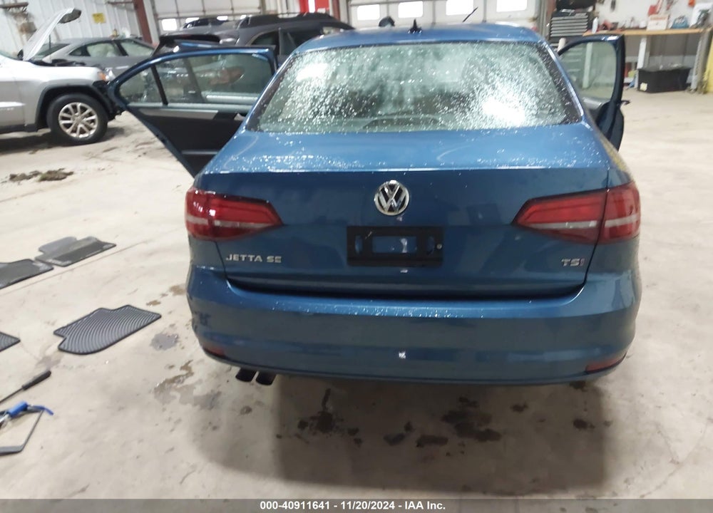 2017 VOLKSWAGEN JETTA 1.4T SE VIN: 3VWDB7AJ1HM315942