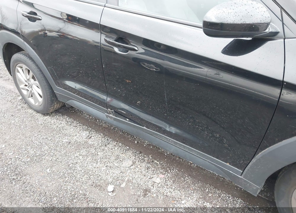 2018 HYUNDAI TUCSON SE VIN: KM8J2CA42JU659947
