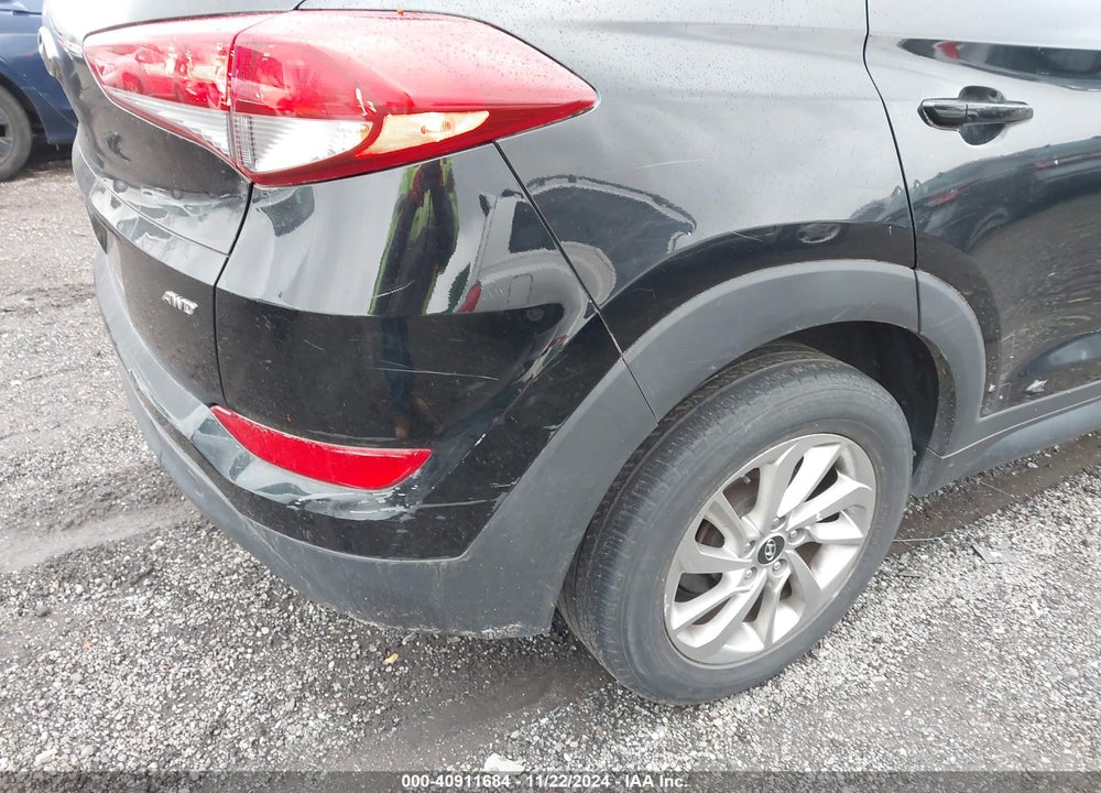2018 HYUNDAI TUCSON SE VIN: KM8J2CA42JU659947