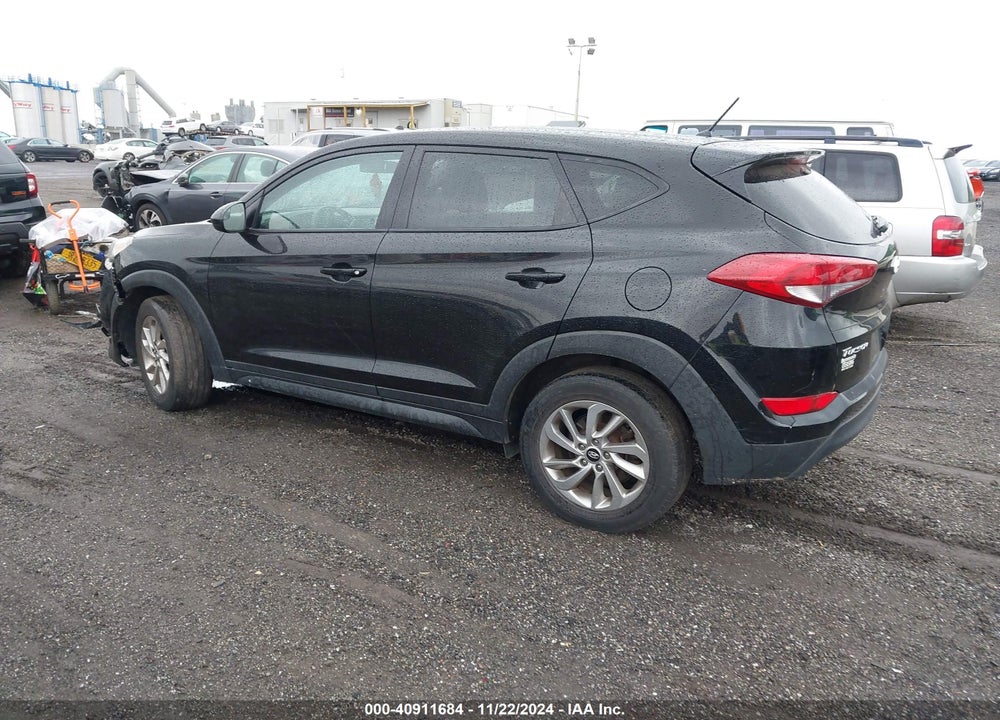 2018 HYUNDAI TUCSON SE VIN: KM8J2CA42JU659947