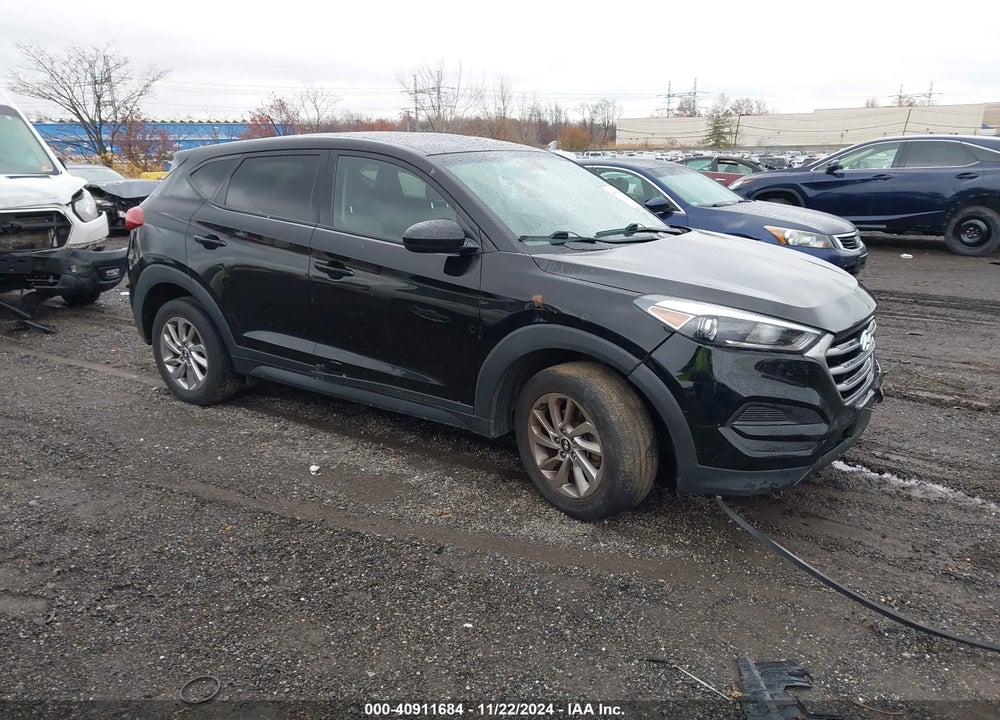 2018 HYUNDAI TUCSON SE VIN: KM8J2CA42JU659947