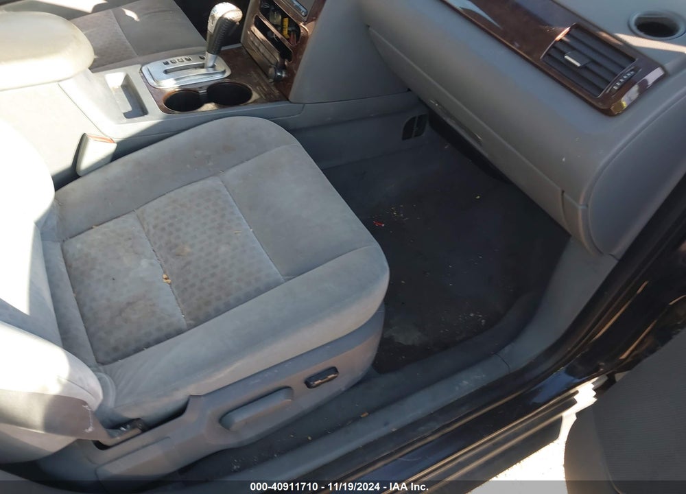 2005 FORD FIVE HUNDRED SEL VIN: 1FAFP24165G130163