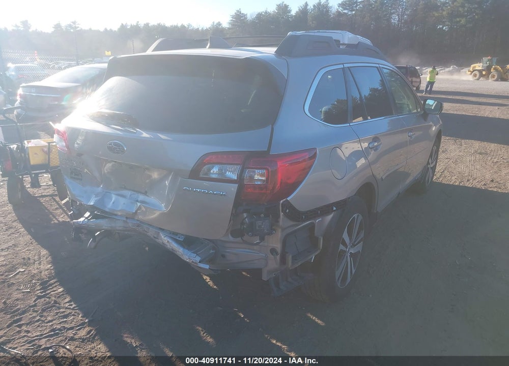 2018 SUBARU OUTBACK 2.5I LIMITED VIN: 4S4BSANC9J3349004