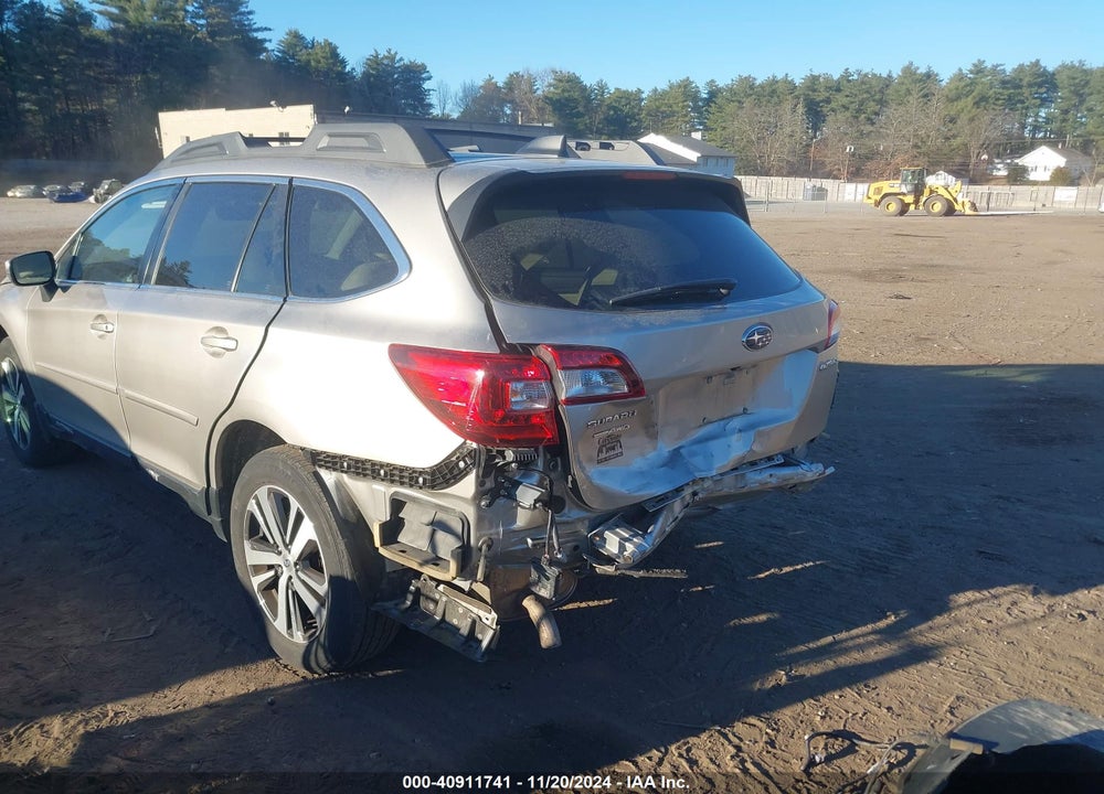 2018 SUBARU OUTBACK 2.5I LIMITED VIN: 4S4BSANC9J3349004