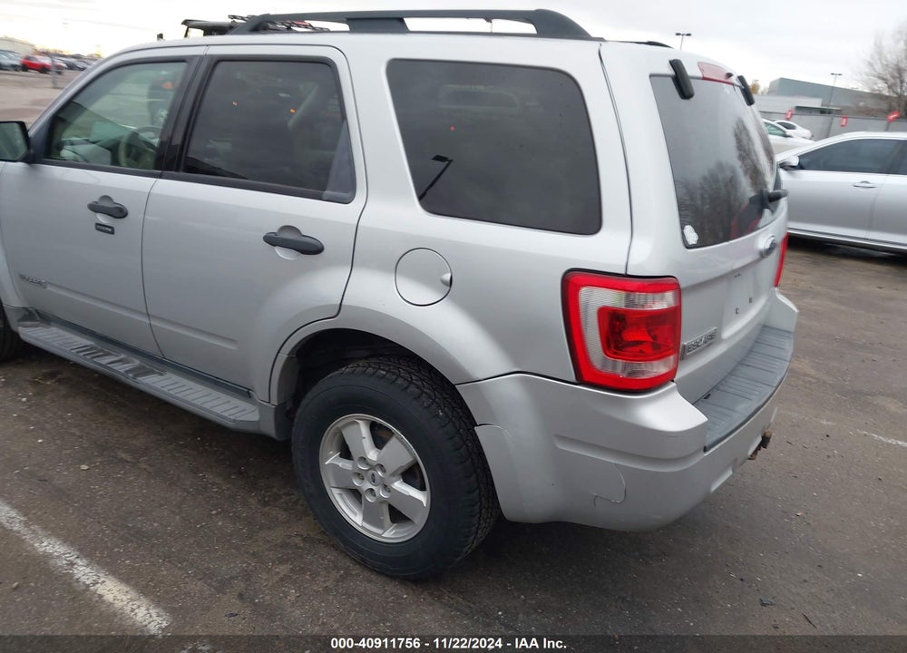 2008 FORD ESCAPE XLT VIN: 1FMCU03108KE78503