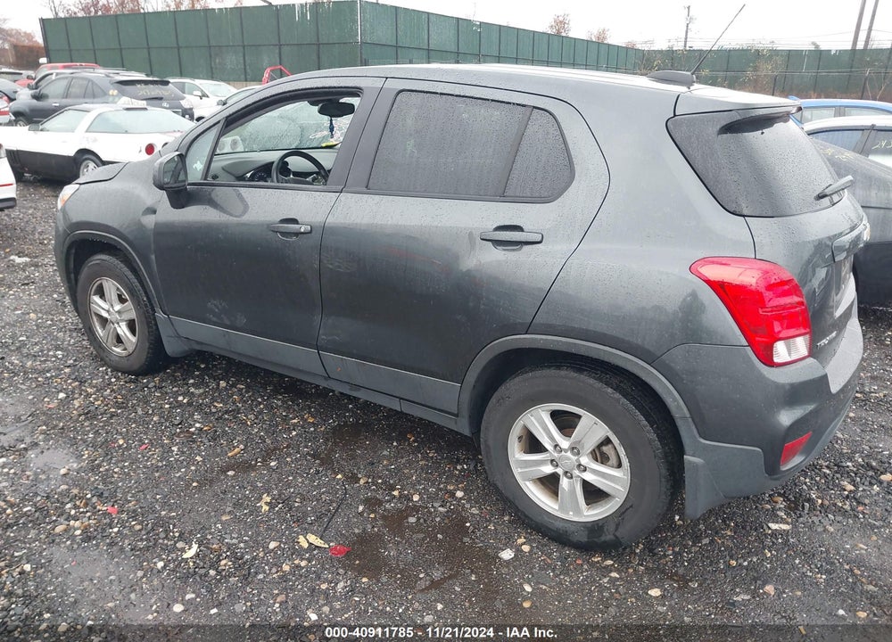 2019 CHEVROLET TRAX LS VIN: 3GNCJNSB9KL339844
