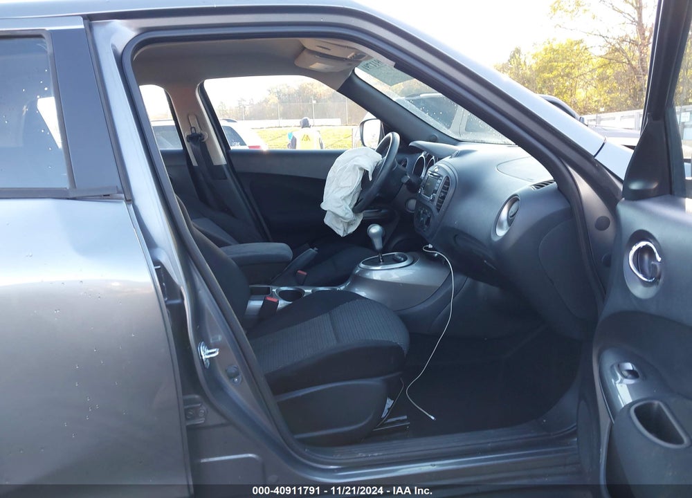 2015 NISSAN JUKE S VIN: JN8AF5MV1FT562863
