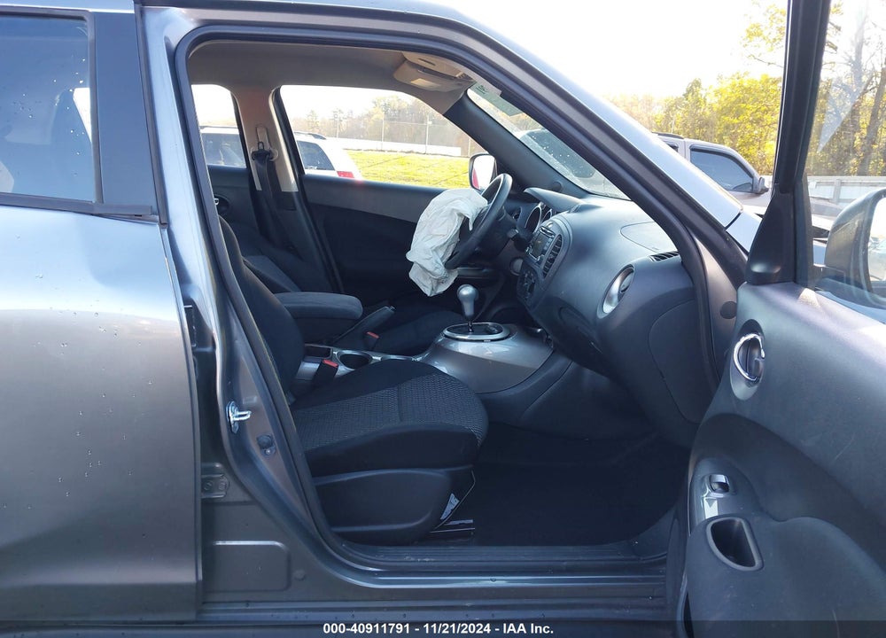 2015 NISSAN JUKE S VIN: JN8AF5MV1FT562863