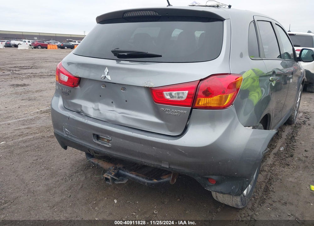 2015 MITSUBISHI OUTLANDER SPORT ES VIN: 4A4AP3AUXFE009229