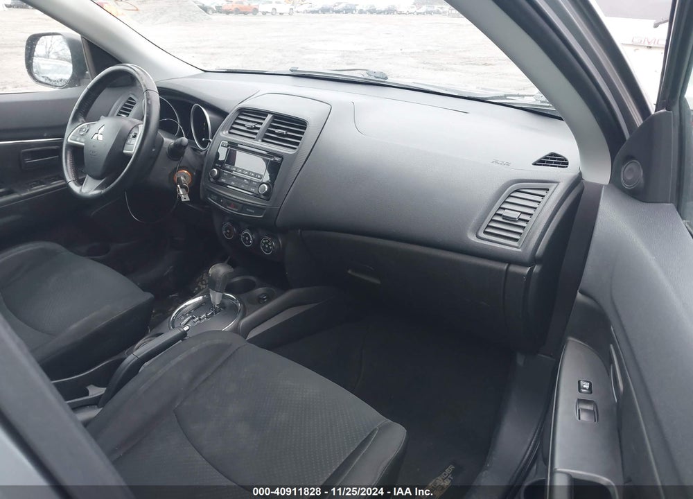 2015 MITSUBISHI OUTLANDER SPORT ES VIN: 4A4AP3AUXFE009229