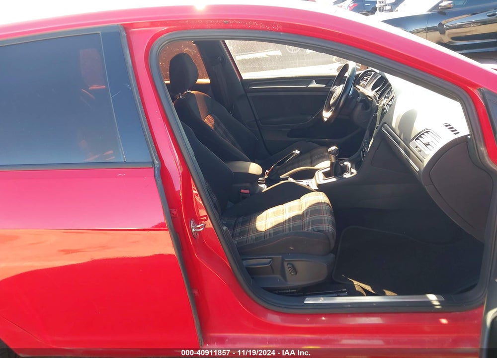 2018 VOLKSWAGEN GOLF GTI 2.0T AUTOBAHN/2.0T S/2.0T SE VIN: 3VW547AU3JM295868
