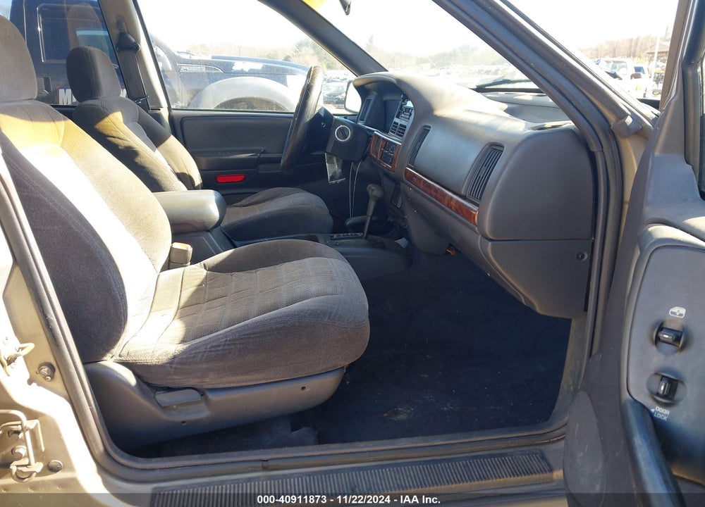 1998 JEEP GRAND CHEROKEE LAREDO VIN: 1J4GZ58S8WC370492