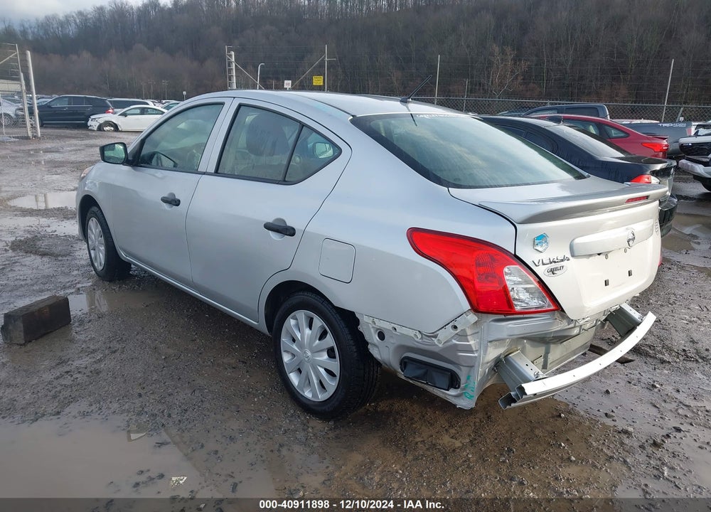 2018 NISSAN VERSA 1.6 S+ VIN: 3N1CN7APXJL888251