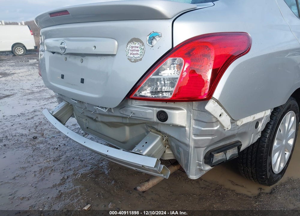 2018 NISSAN VERSA 1.6 S+ VIN: 3N1CN7APXJL888251