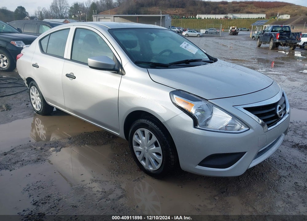2018 NISSAN VERSA 1.6 S+ VIN: 3N1CN7APXJL888251