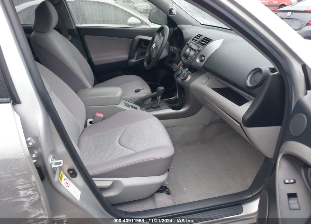 2008 TOYOTA RAV4 BASE V6 VIN: JTMBK33V286035451