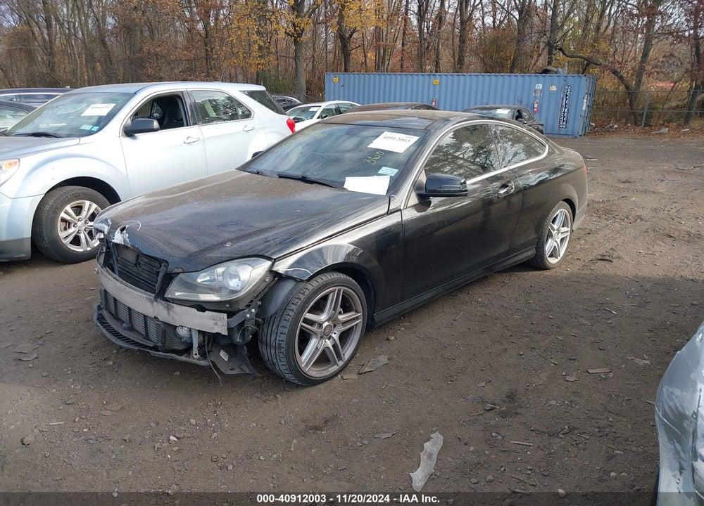 2015 MERCEDES-BENZ C VIN: WDDGJ4HB4FG367188