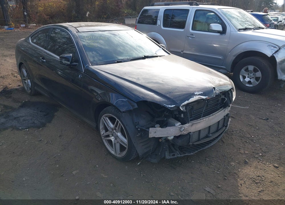 2015 MERCEDES-BENZ C VIN: WDDGJ4HB4FG367188