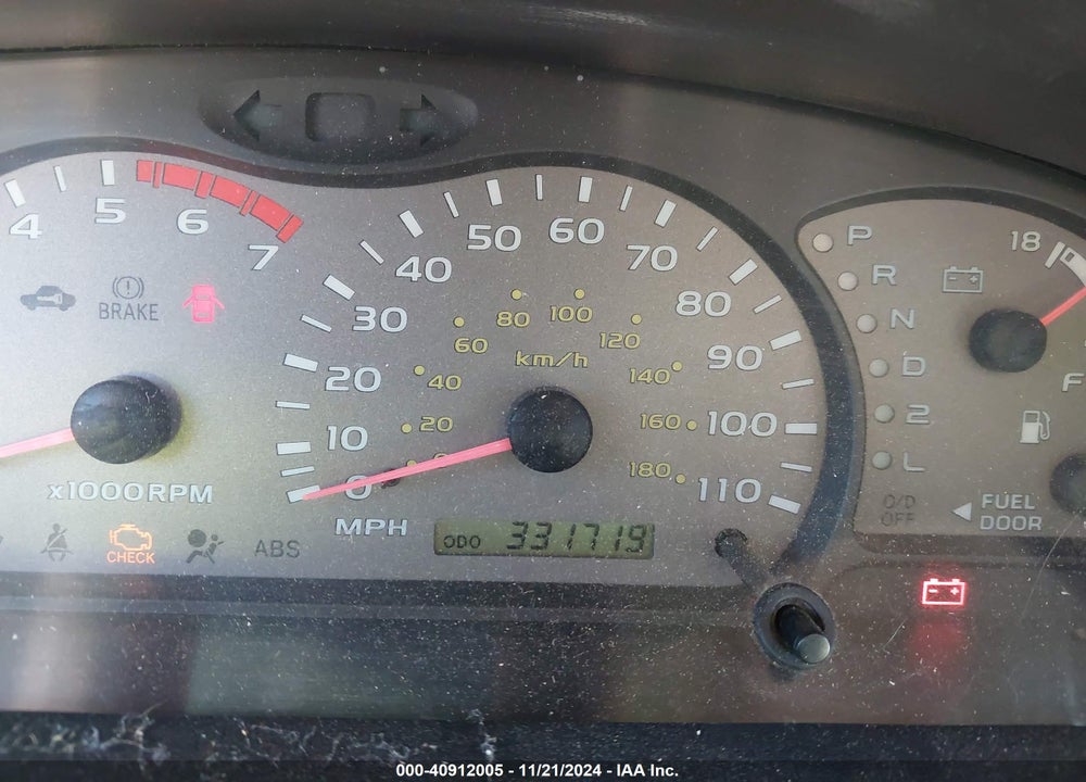 2004 TOYOTA SEQUOIA LIMITED V8 VIN: 5TDZT38A24S207277
